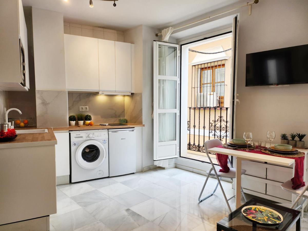 Lovely Center Apartments Seville - Balcony Lux Sol Luaran gambar