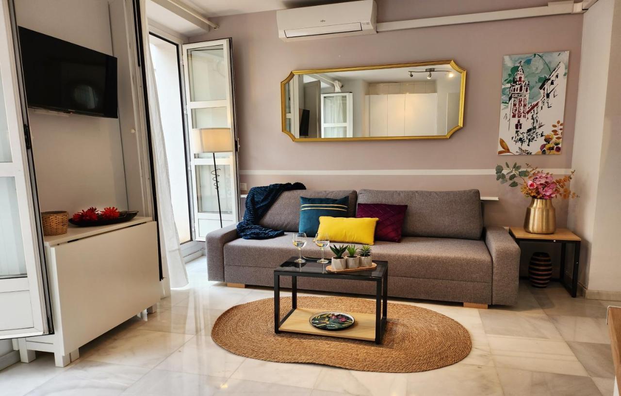 Lovely Center Apartments Seville - Balcony Lux Sol Luaran gambar